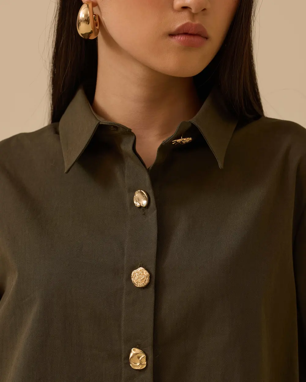 Asymmetric Cut Button Detailed Shirt
