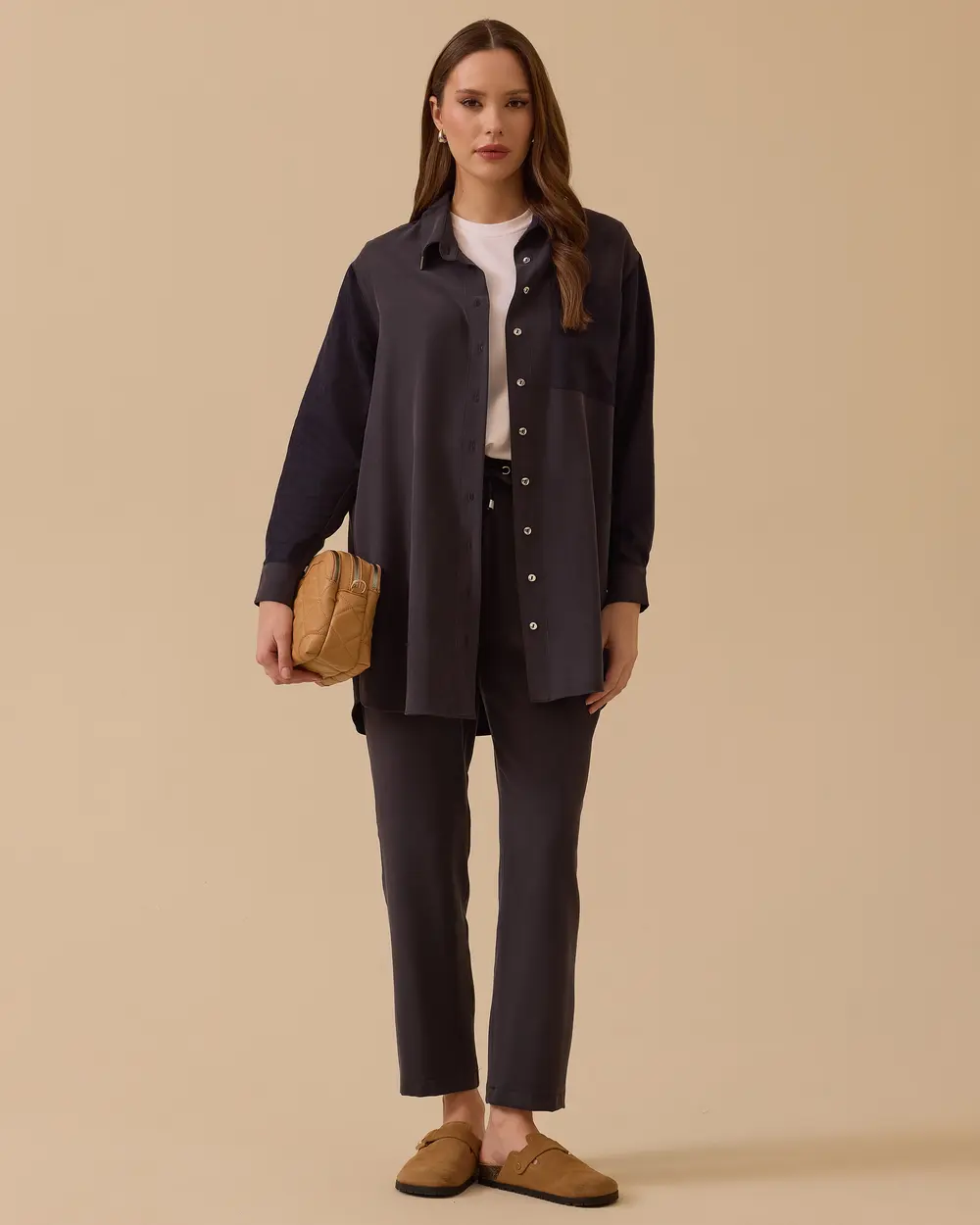 Süet Cep Detaylı Düğmeli Gömlek