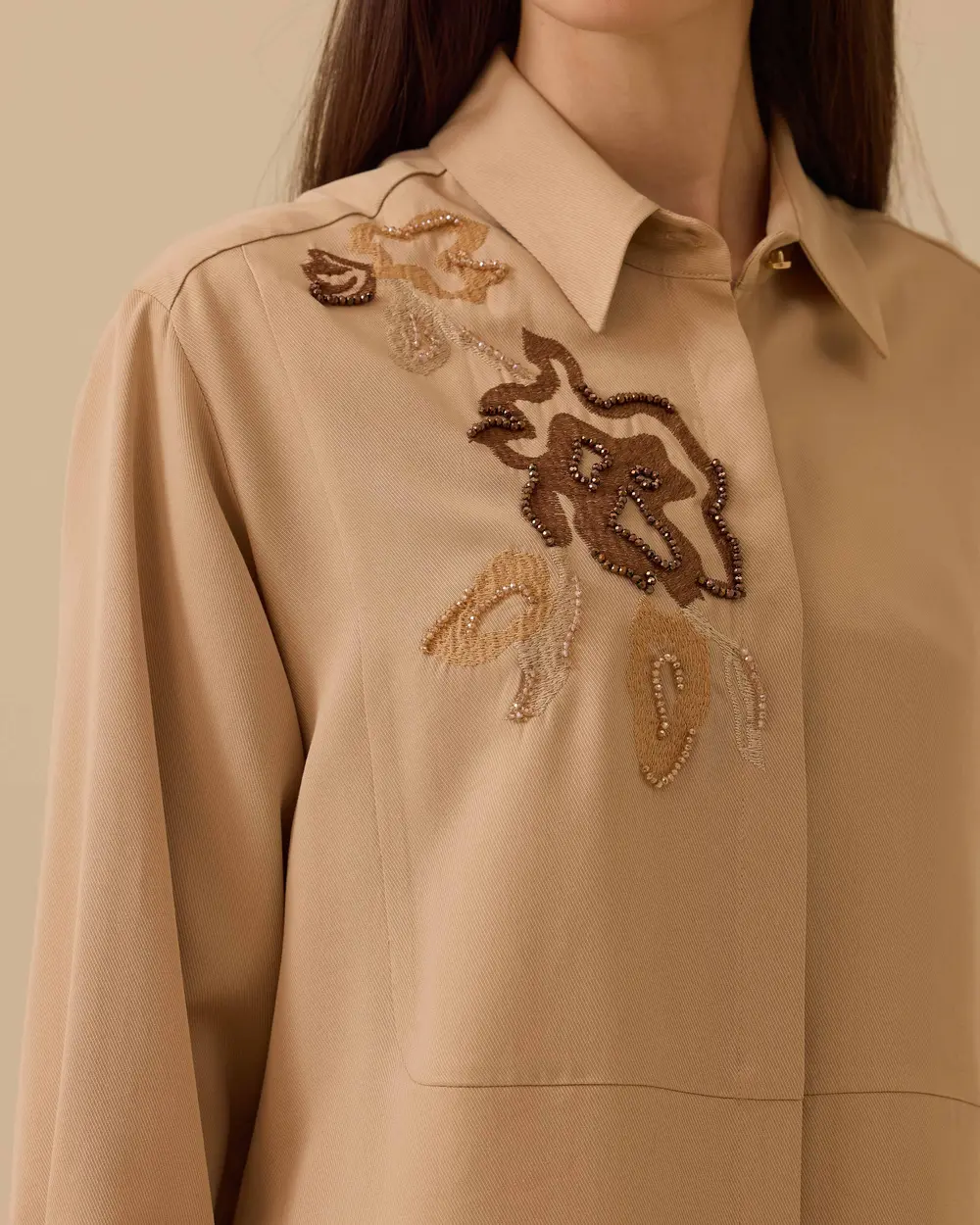 Nakışlı Boncuk Detaylı Gömlek