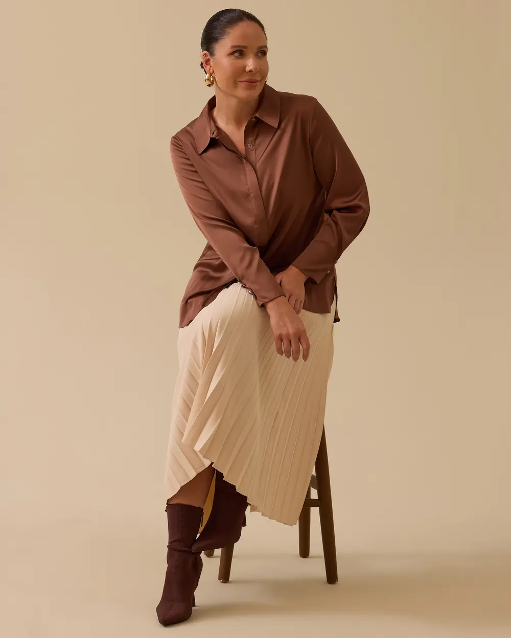 Plus Size Buttoned Satin Shirt