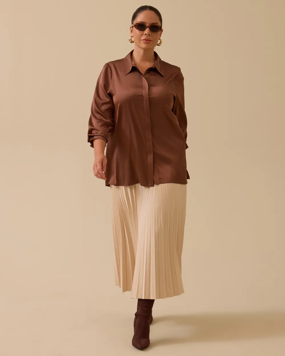 Plus Size Buttoned Satin Shirt