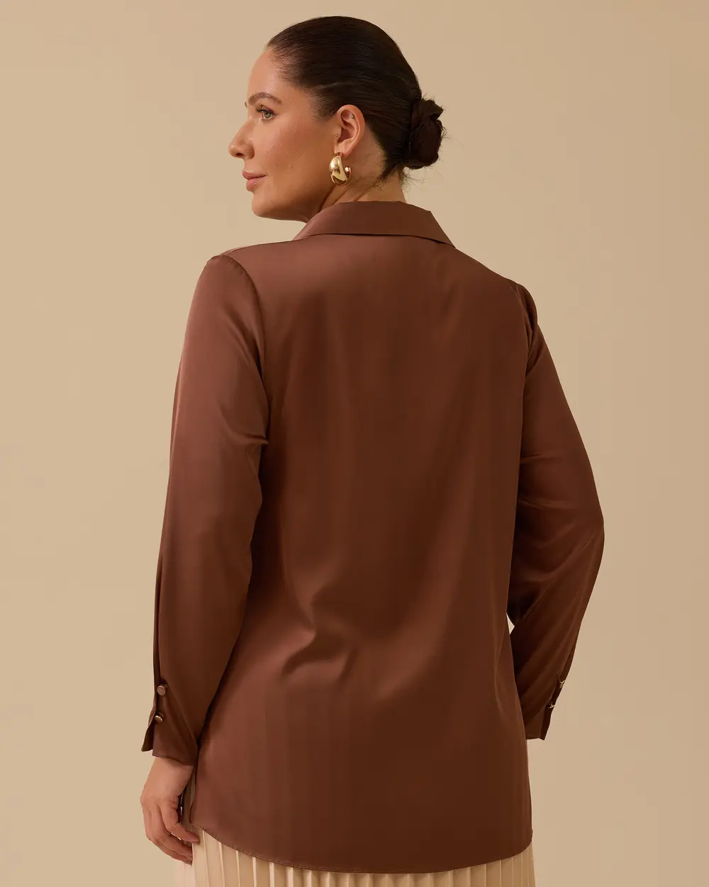 Plus Size Buttoned Satin Shirt