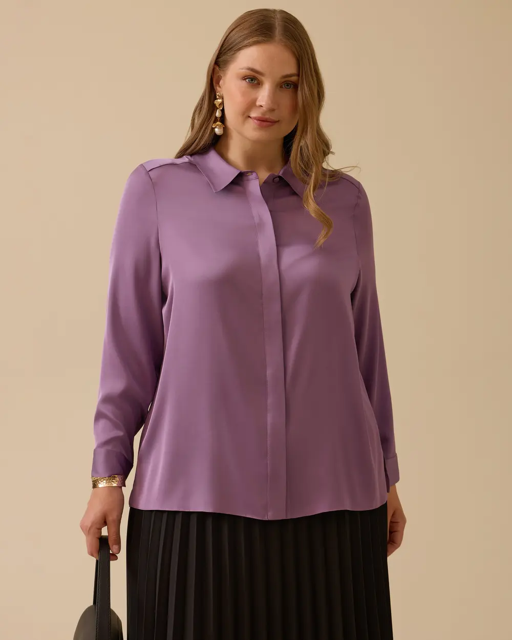 Plus Size Buttoned Satin Shirt