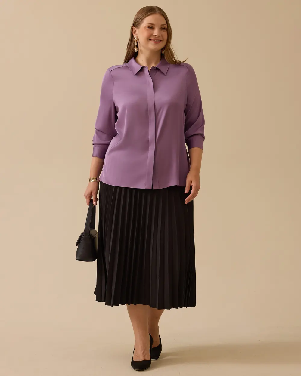 Plus Size Buttoned Satin Shirt