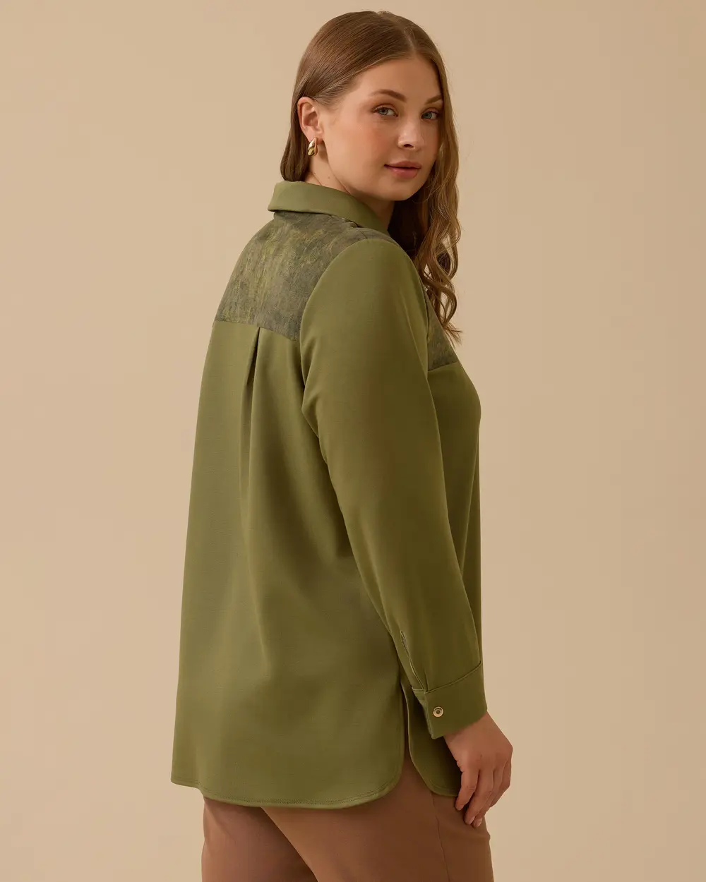 Büyük Beden Desen Detaylı Gömlek