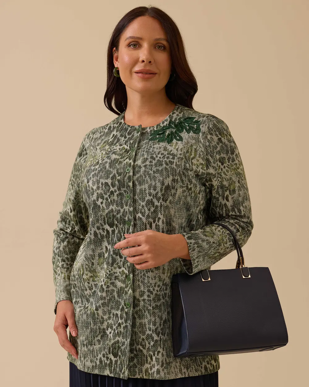 Büyük Beden Desenli Nakış Detaylı Gömlek