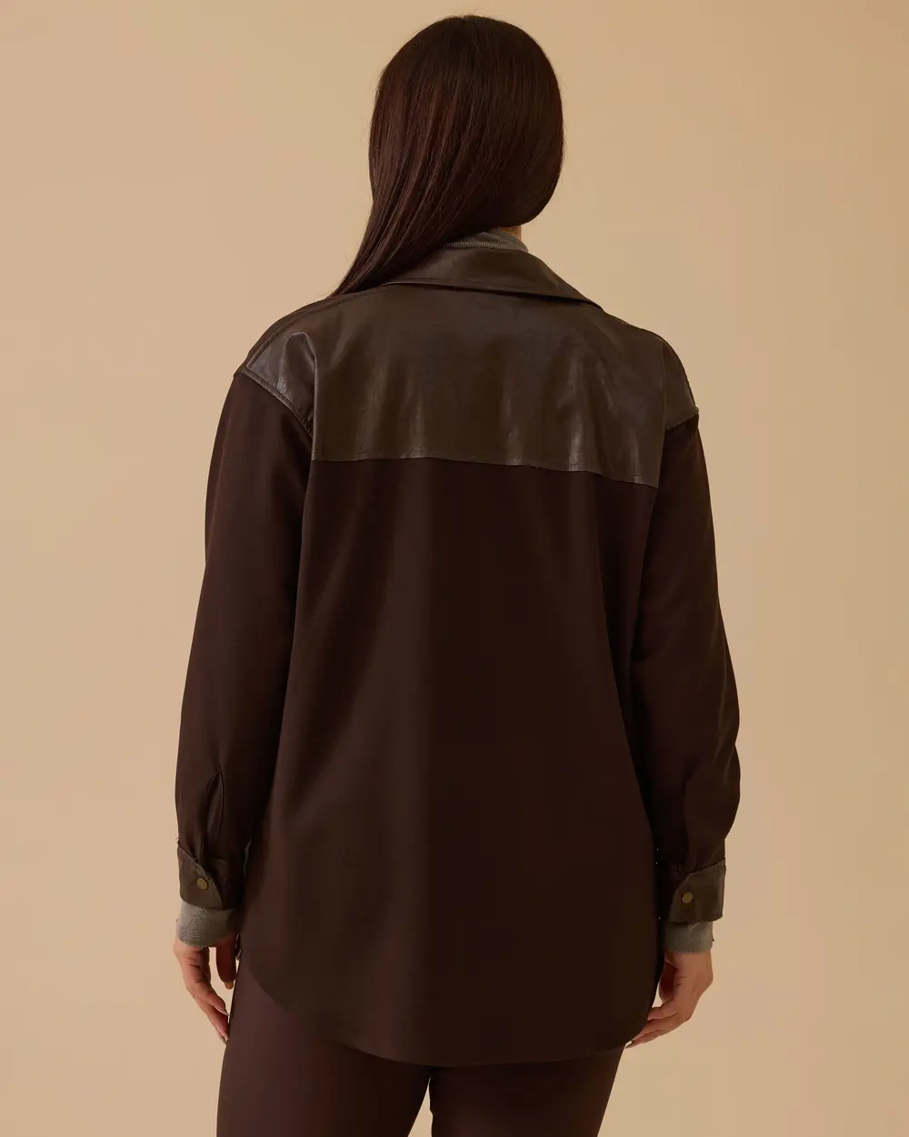 Büyük Beden Suni Deri Detaylı Gömlek