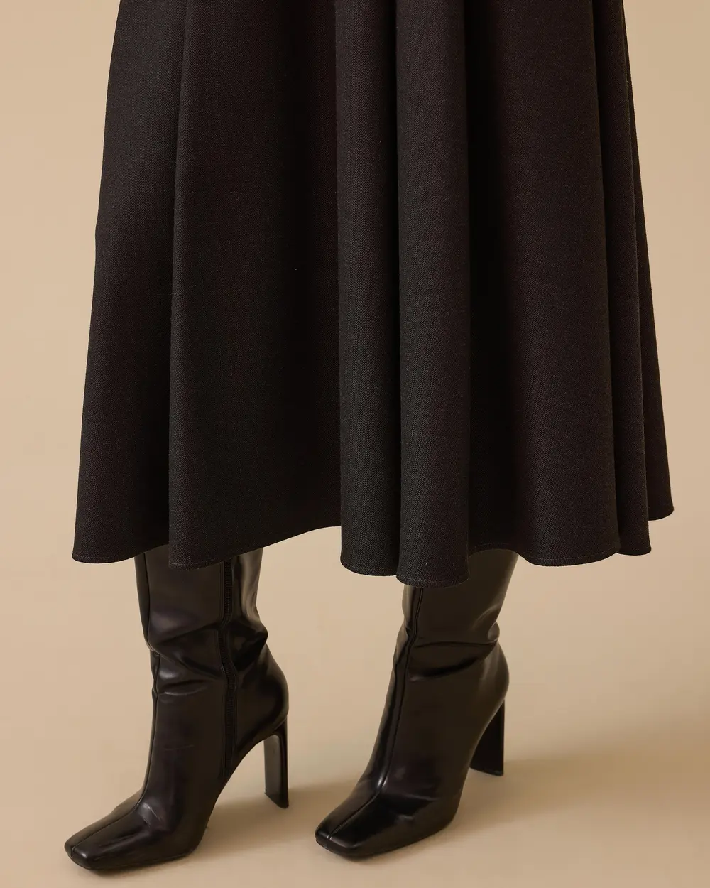 Kemerli Midi Kloş Etek