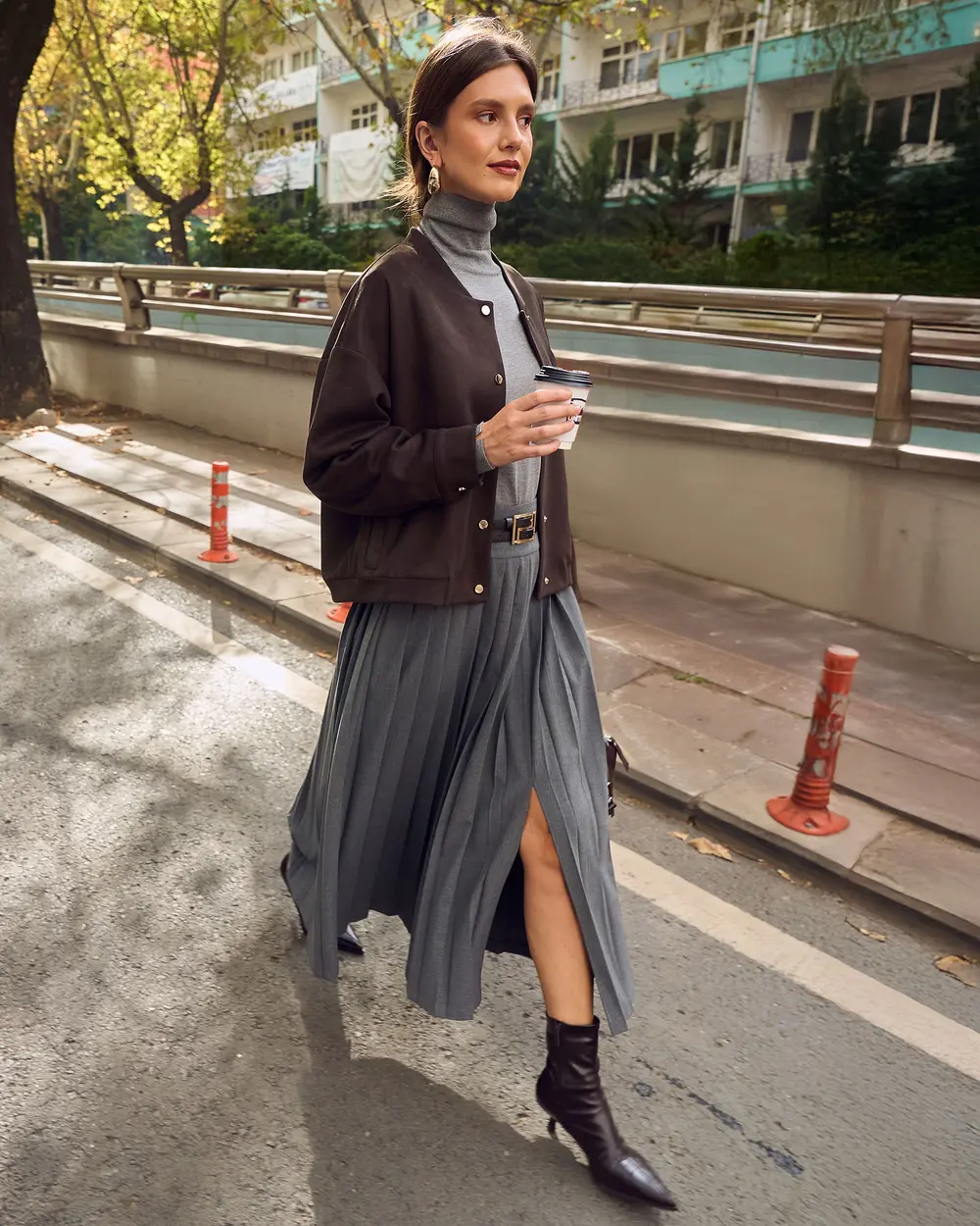 Kemer Detaylı Pileli Etek