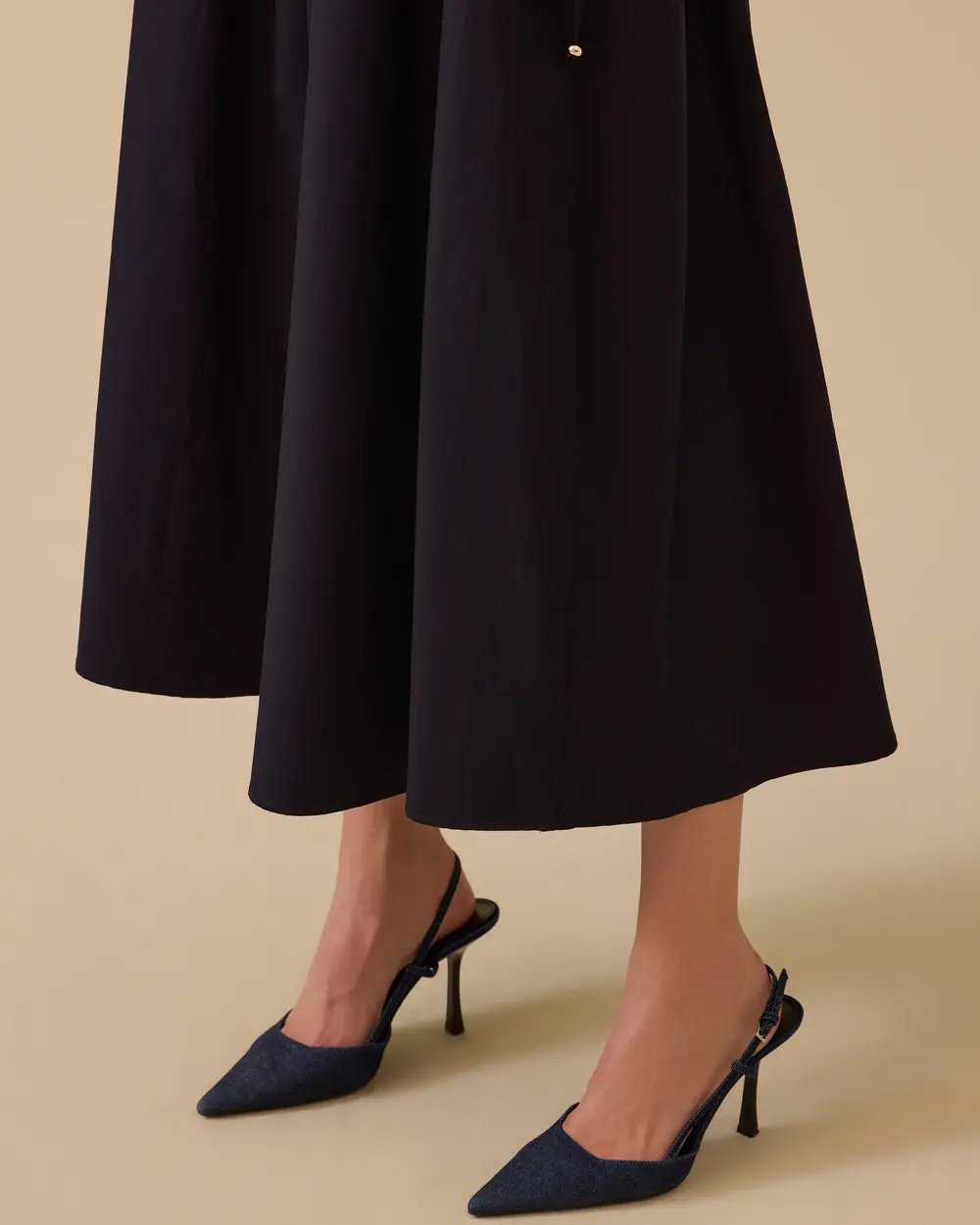 Büzgü Detaylı Midi Etek