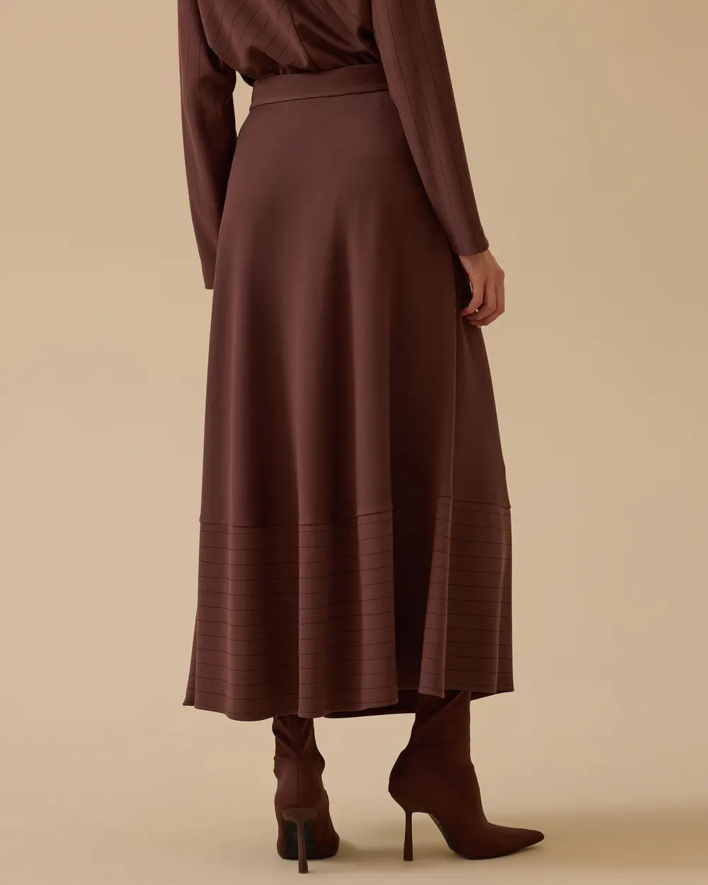 Çizgi Detaylı Kloş Etek