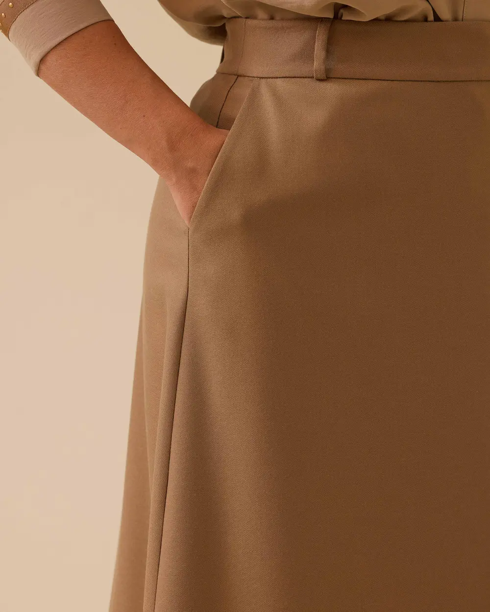 Plus Size Straight Skirt with Pockets