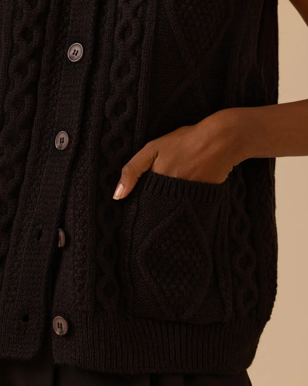 Düğmeli Örgü Desenli Triko Yelek