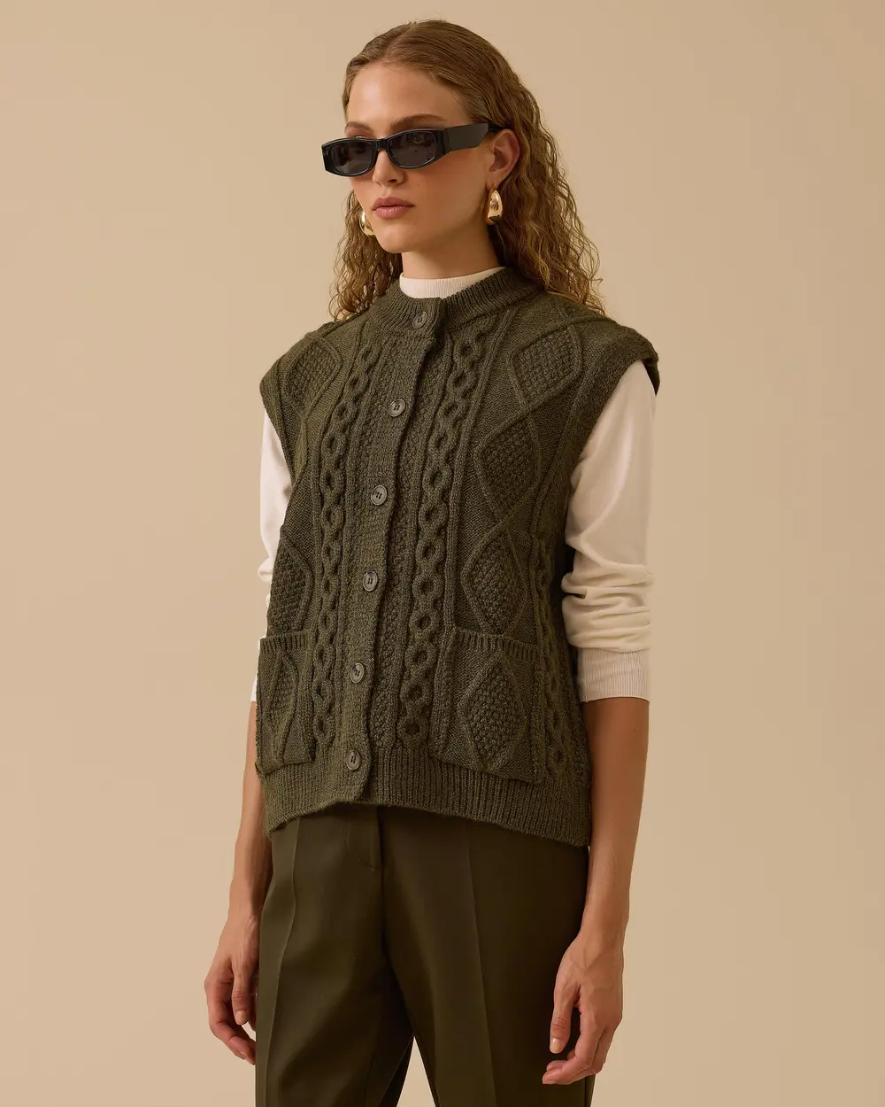 Düğmeli Örgü Desenli Triko Yelek