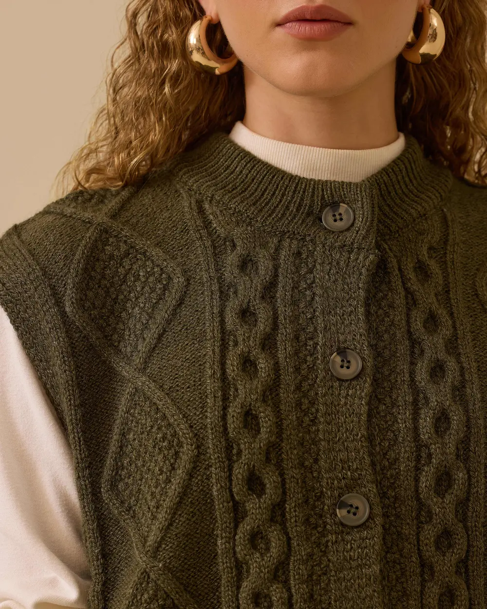 Düğmeli Örgü Desenli Triko Yelek