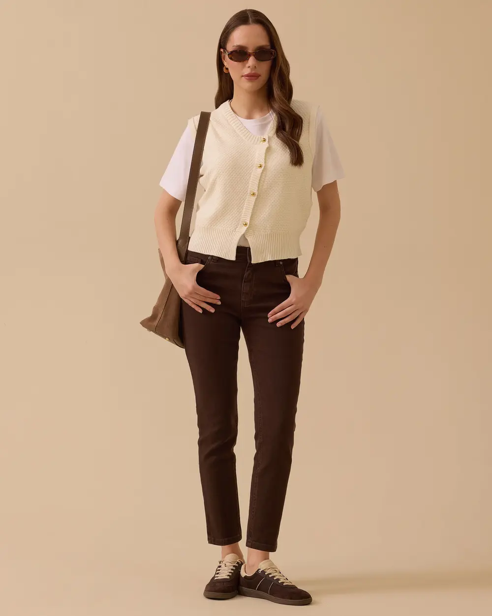 Asimetrik Düğmeli Kolsuz Triko