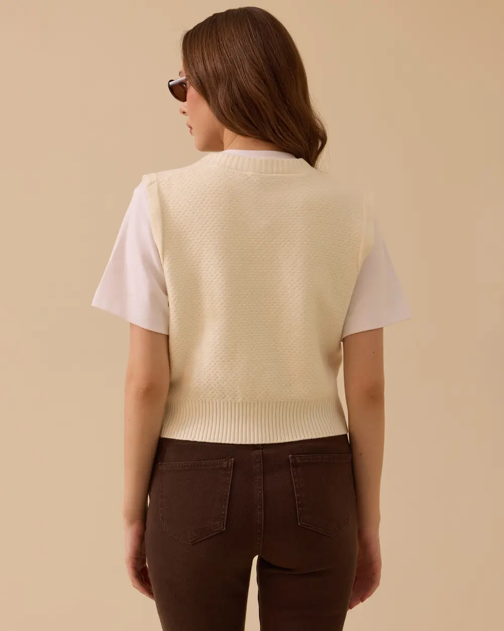 Asimetrik Düğmeli Kolsuz Triko