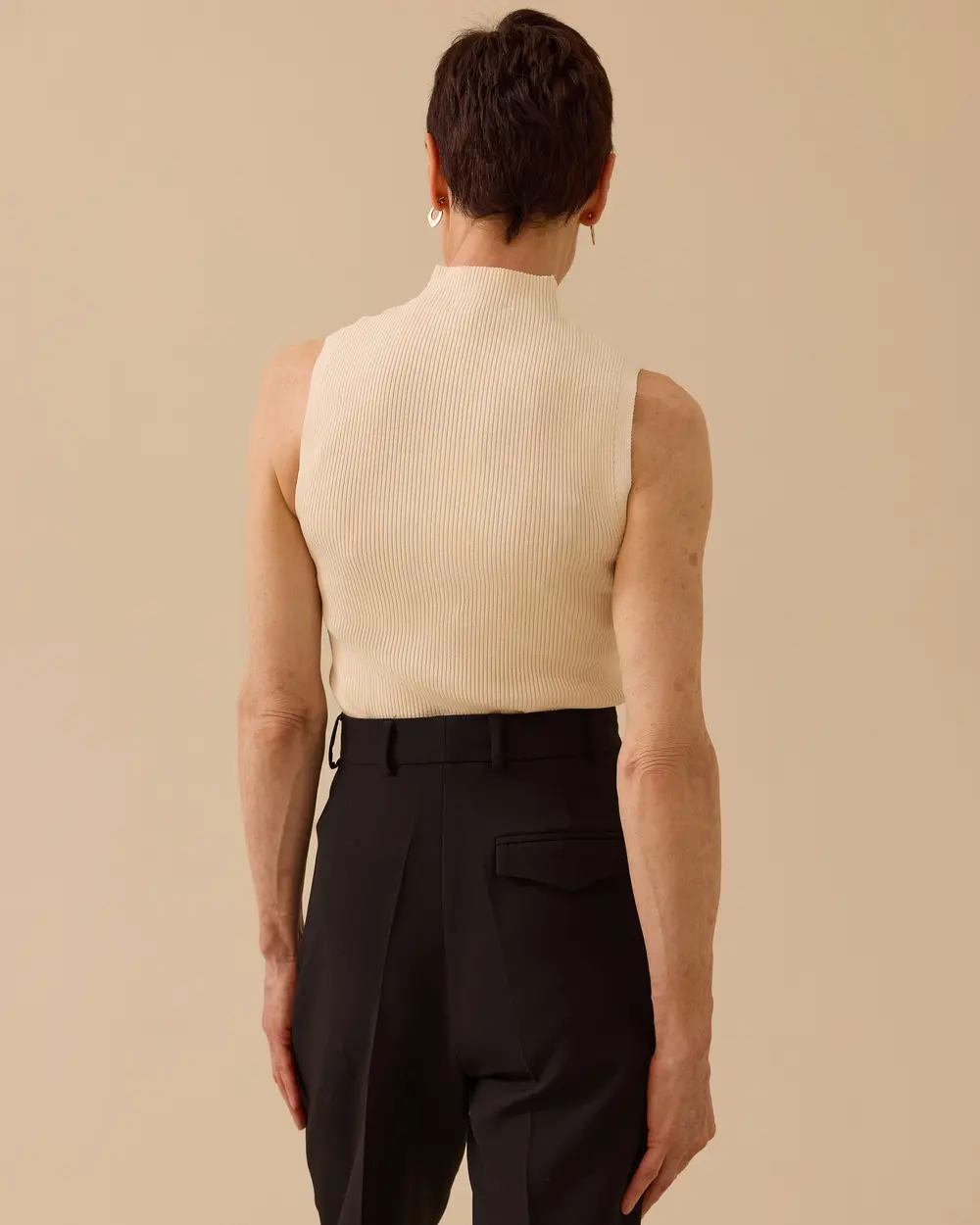 Taş Detaylı Triko Kolsuz Bluz