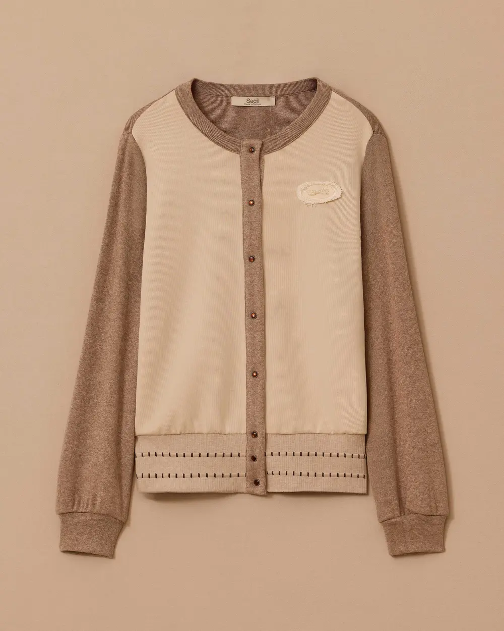 Boncuk Detaylı Çift Kumaşlı Triko Hırka