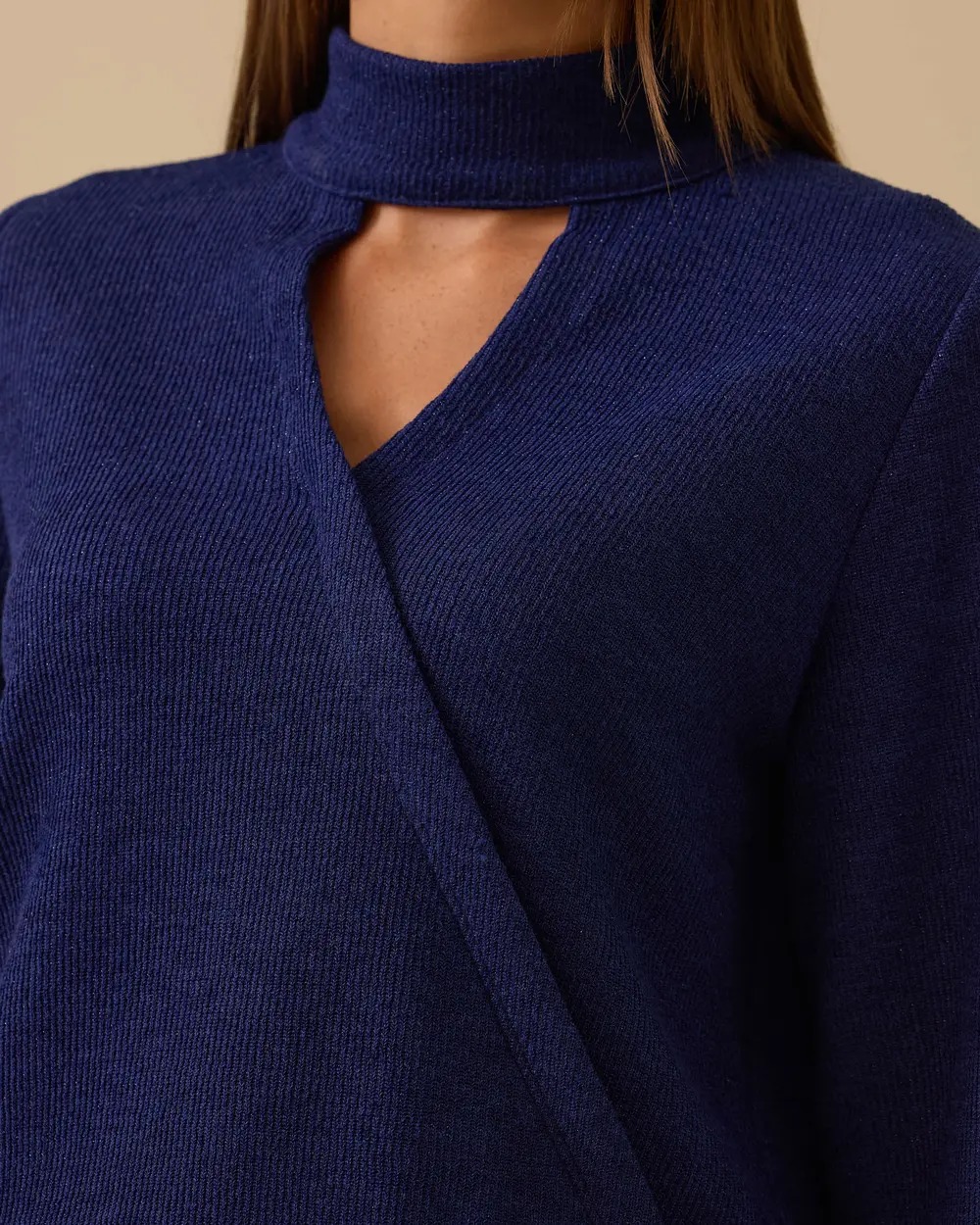 Pencere Detaylı Dik Yaka Triko Bluz