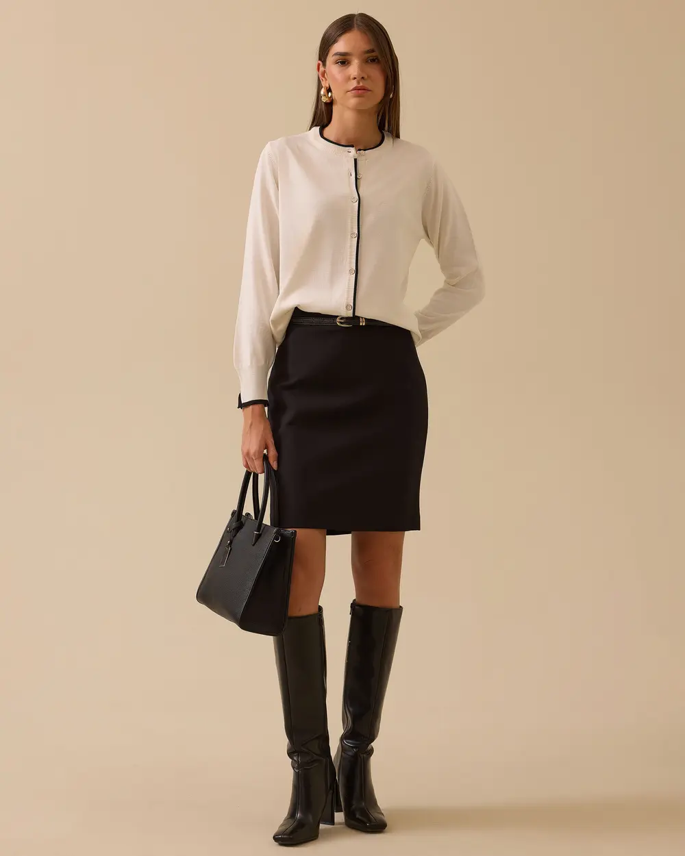 Biye Detaylı Düğmeli Triko Hırka