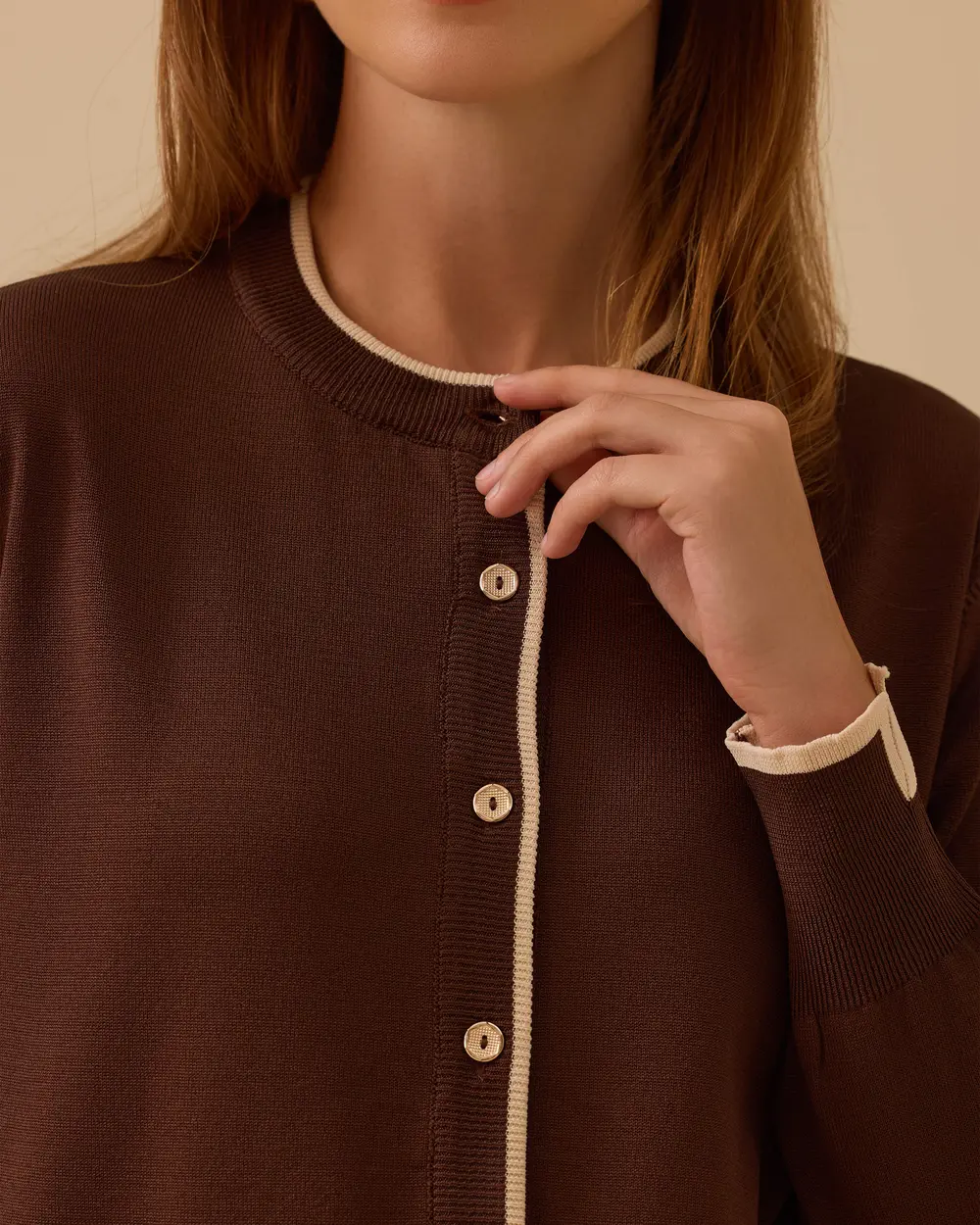 Biye Detaylı Düğmeli Triko Hırka