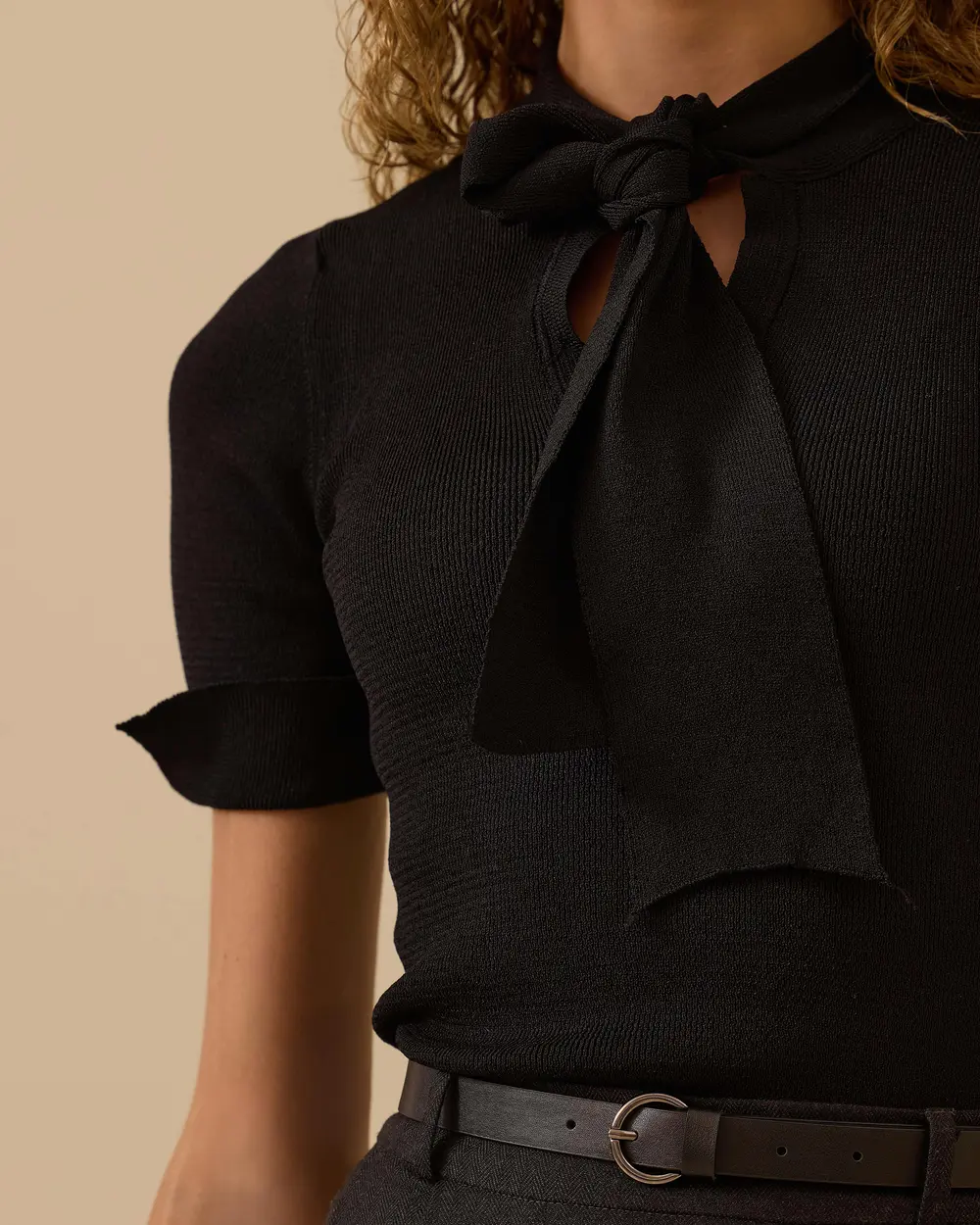 Fular Yakalı Bel Boy Triko Bluz