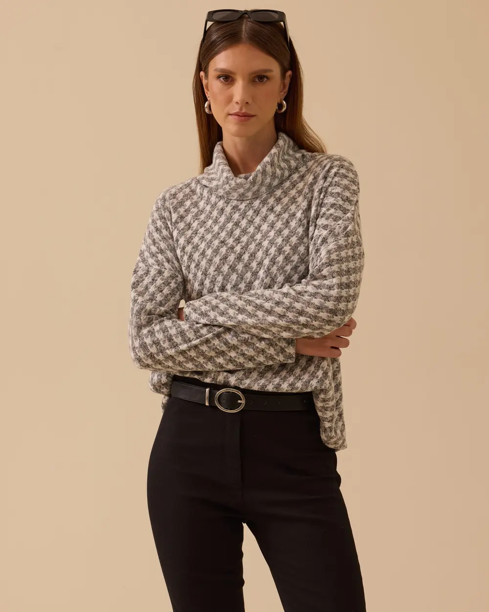 Kazayağı Desenli Degaje Yaka Triko Bluz