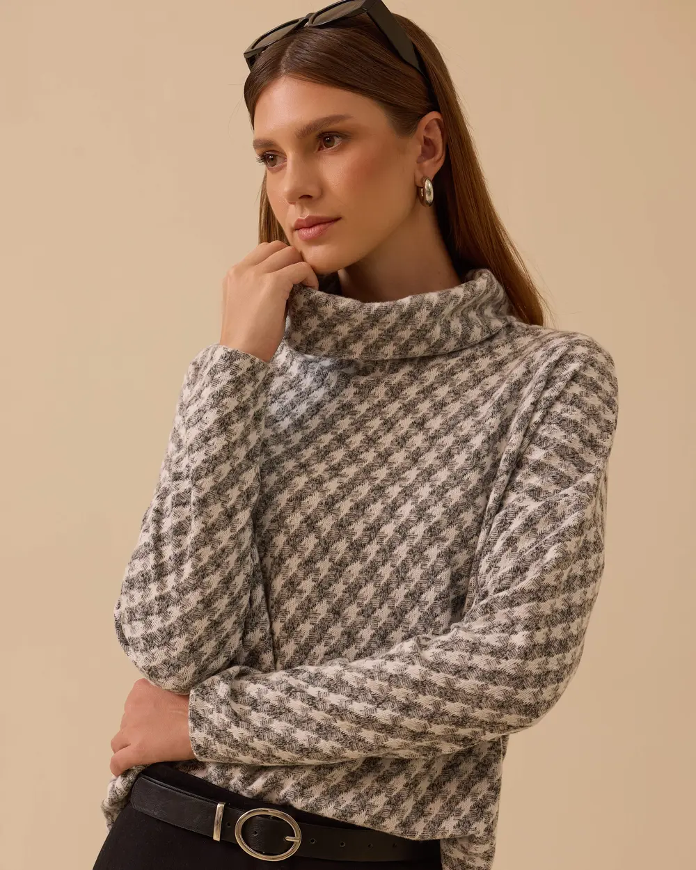 Kazayağı Desenli Degaje Yaka Triko Bluz