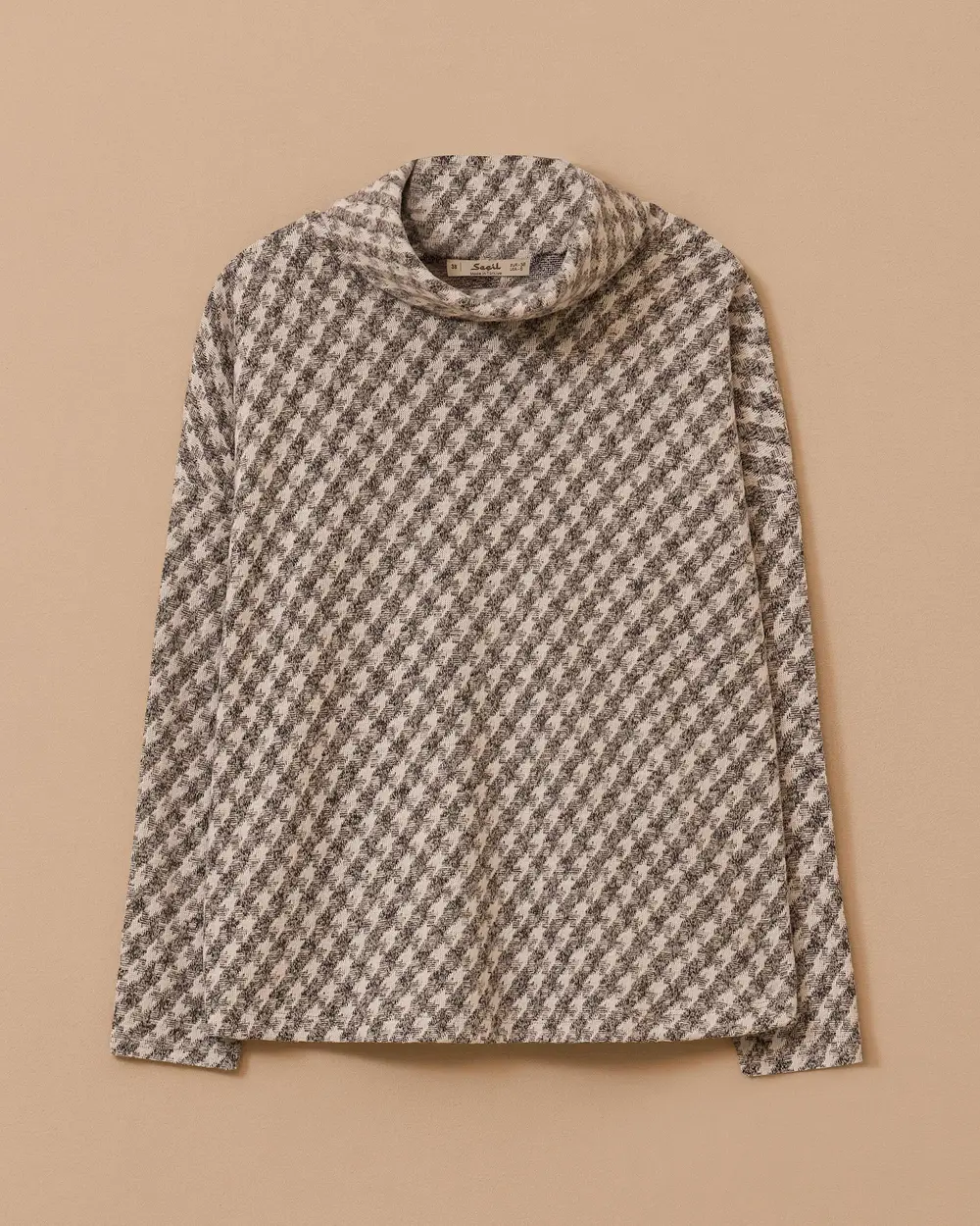 Kazayağı Desenli Degaje Yaka Triko Bluz