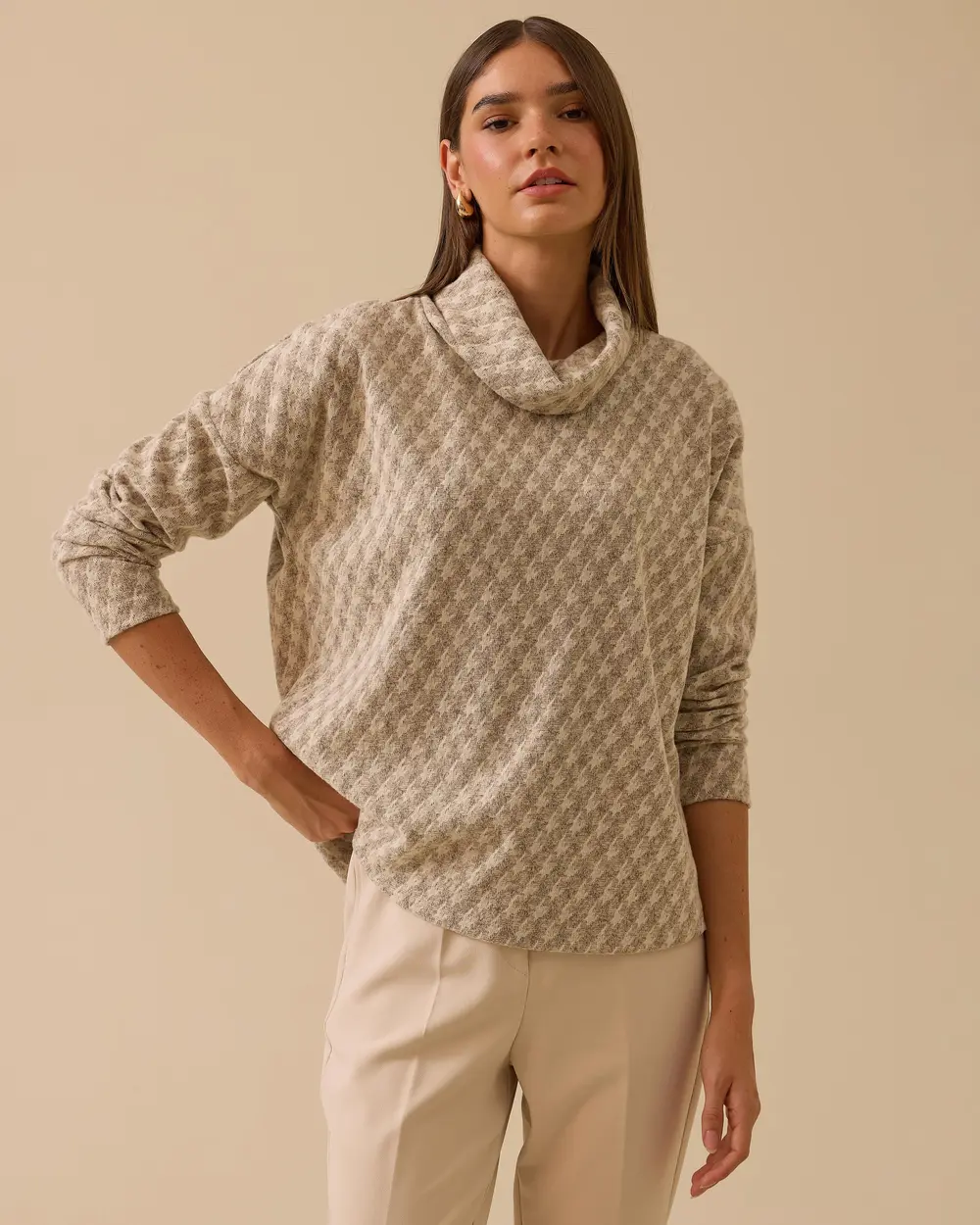 Kazayağı Desenli Degaje Yaka Triko Bluz