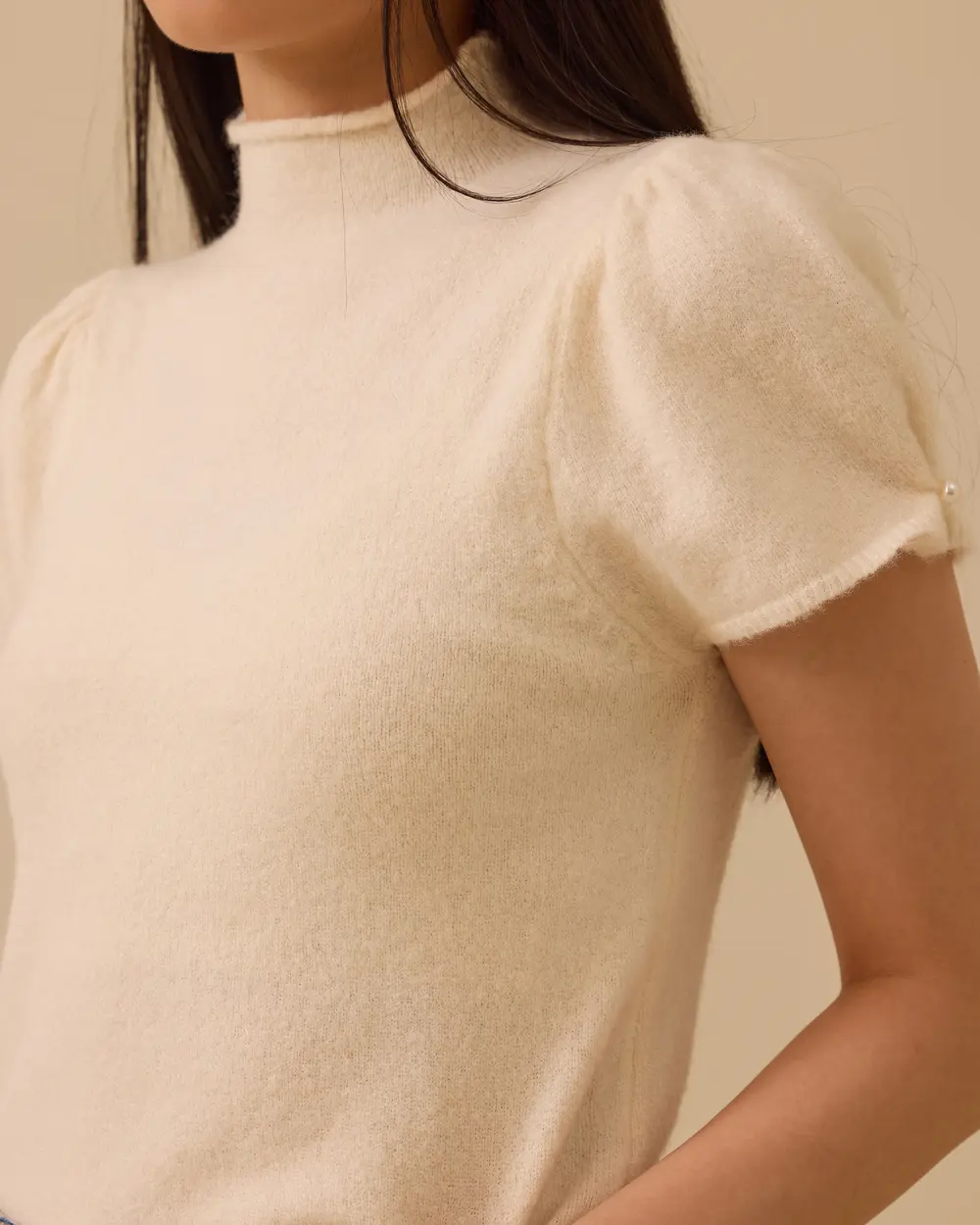 Dik Yaka Kısa Kollu Bel Boy Triko Bluz