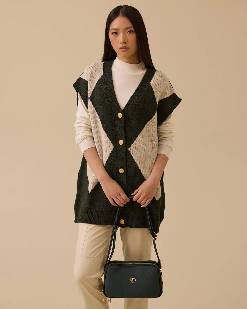 Blok Geçişli Düğmeli Triko Hırka