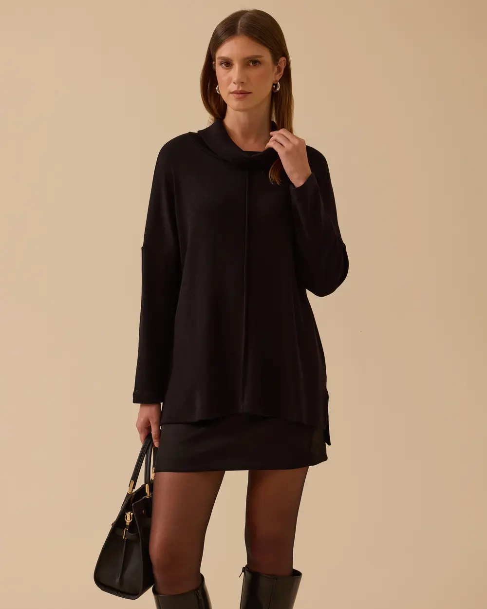 Balıkçı Yaka Ön Dikiş Detaylı Triko