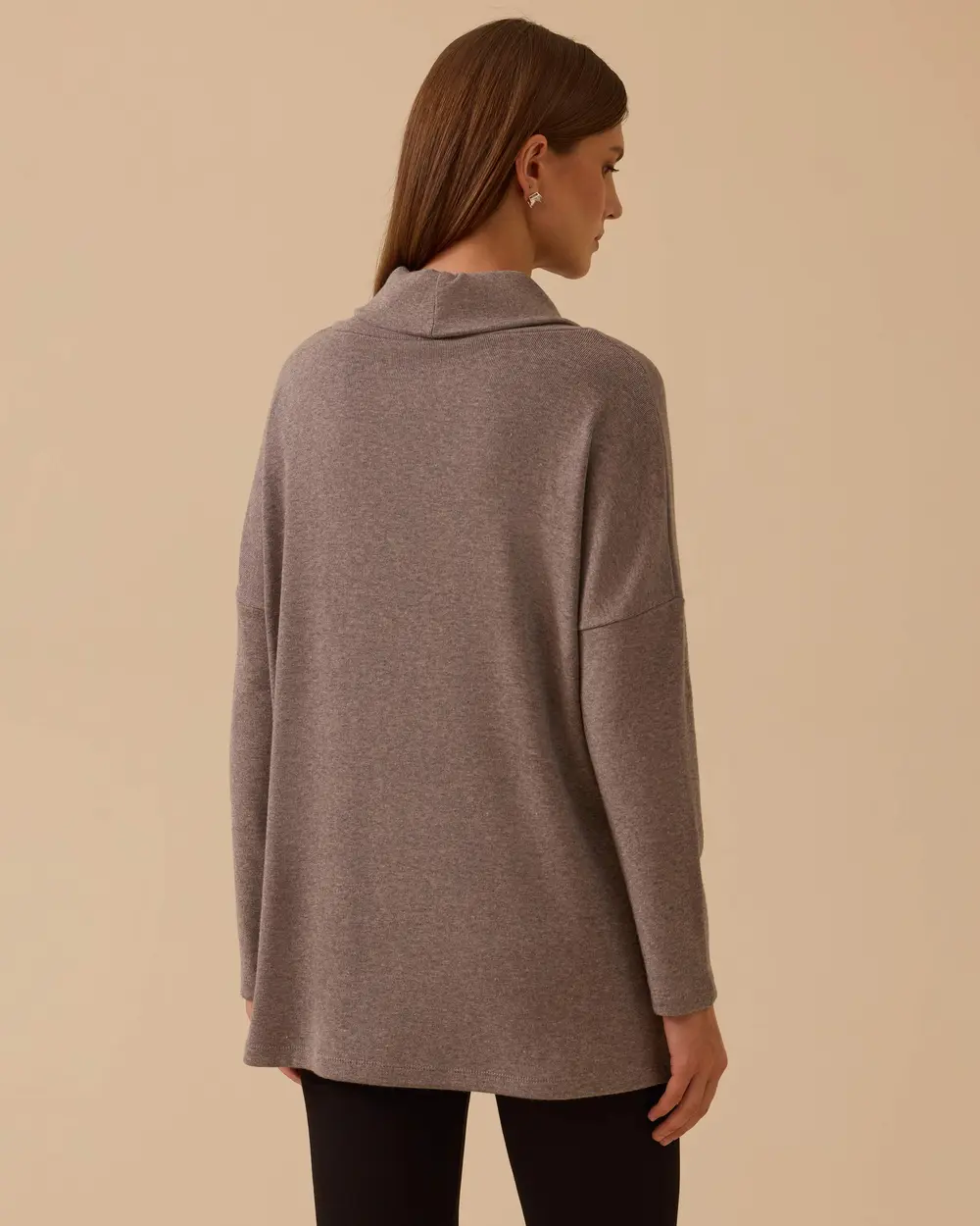 Balıkçı Yaka Ön Dikiş Detaylı Triko