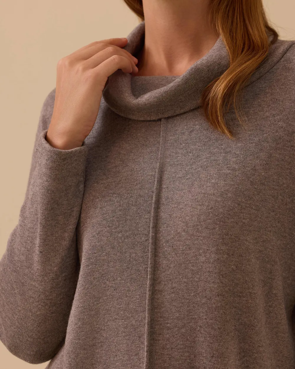 Balıkçı Yaka Ön Dikiş Detaylı Triko