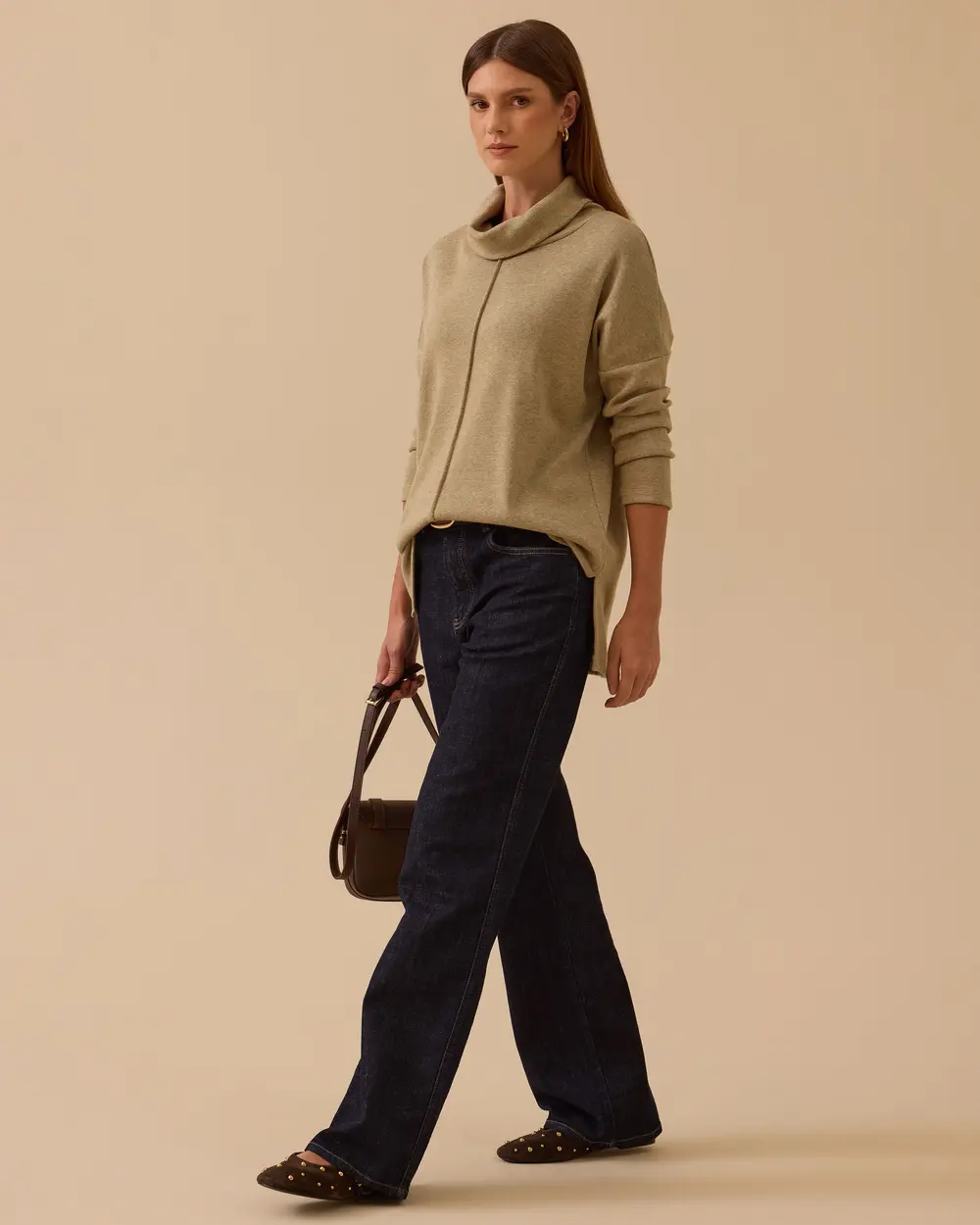 Balıkçı Yaka Ön Dikiş Detaylı Triko