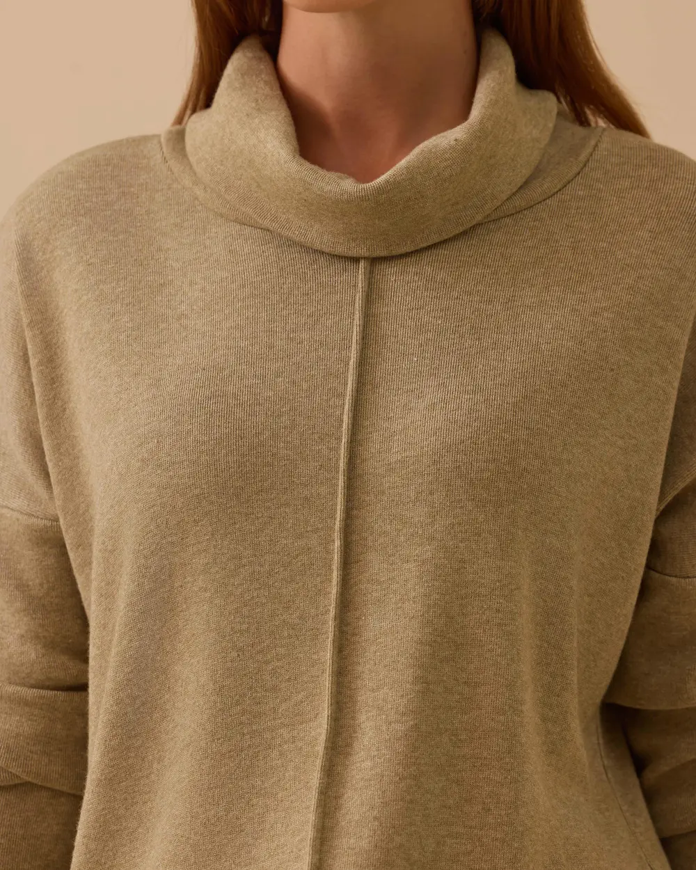 Balıkçı Yaka Ön Dikiş Detaylı Triko