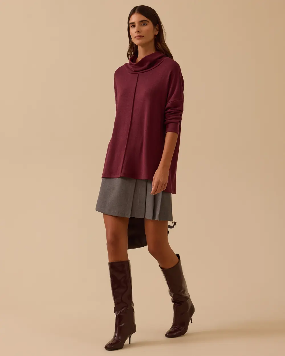 Balıkçı Yaka Ön Dikiş Detaylı Triko