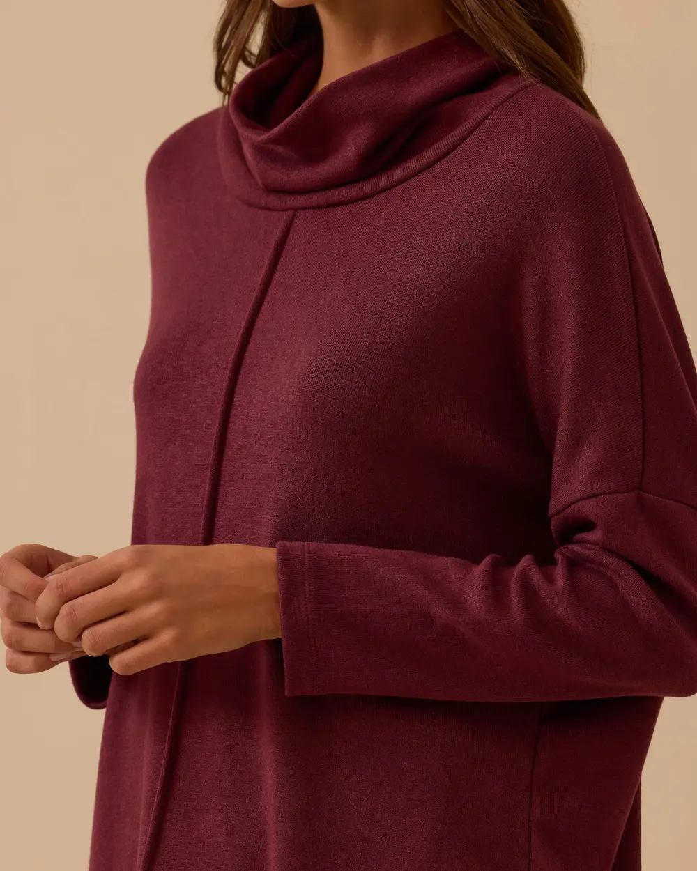 Balıkçı Yaka Ön Dikiş Detaylı Triko