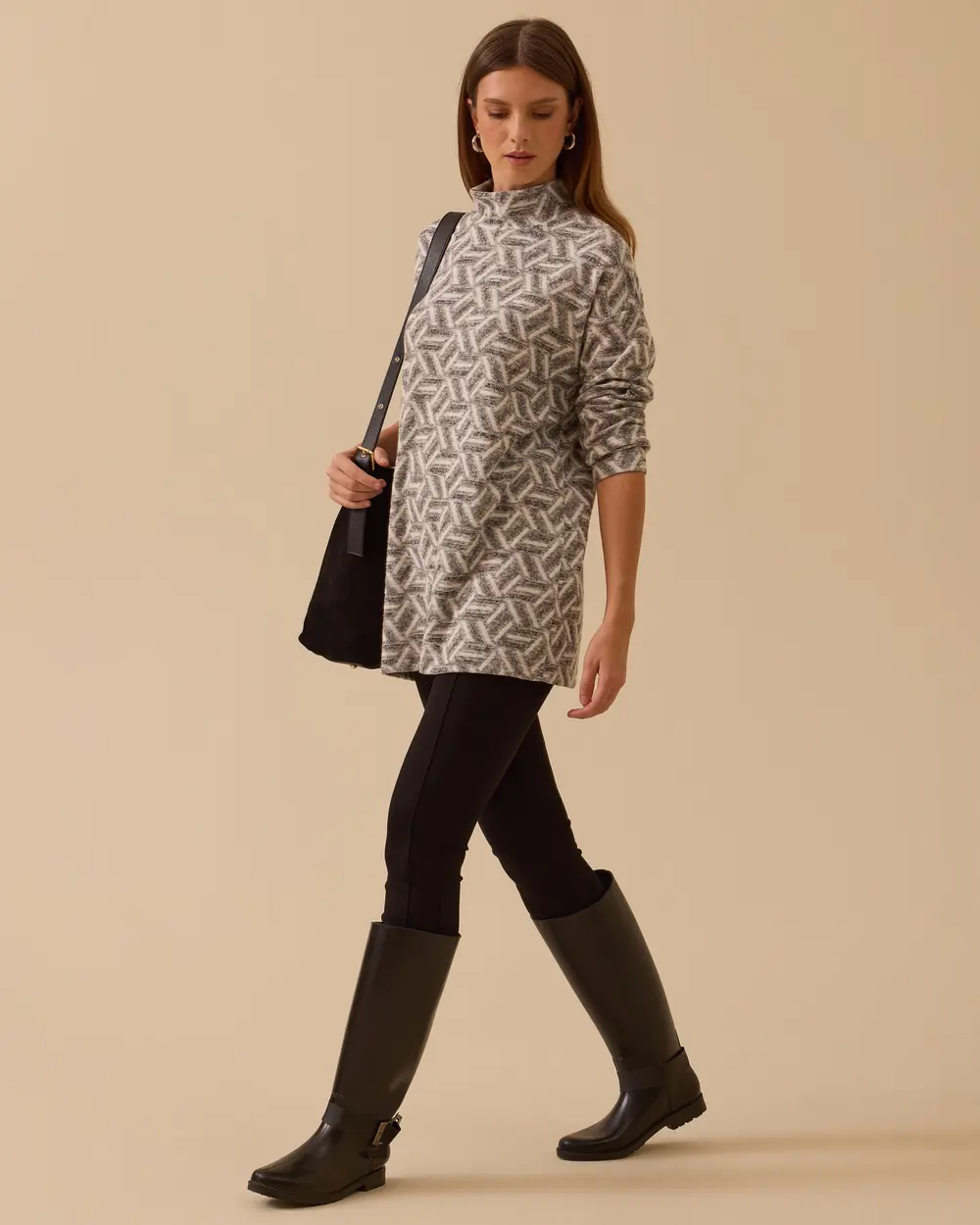 Dik Yaka Desenli Triko