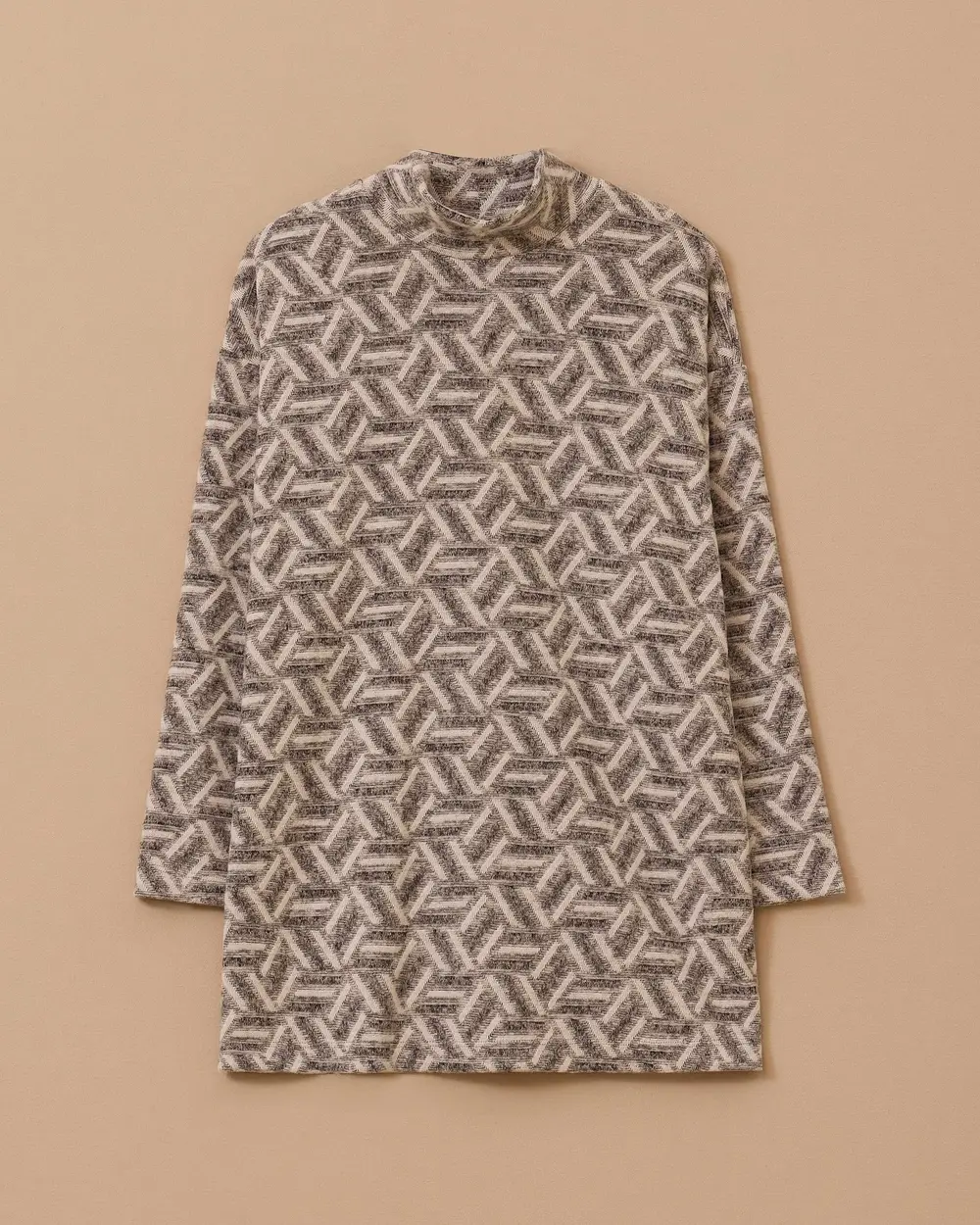 Dik Yaka Desenli Triko