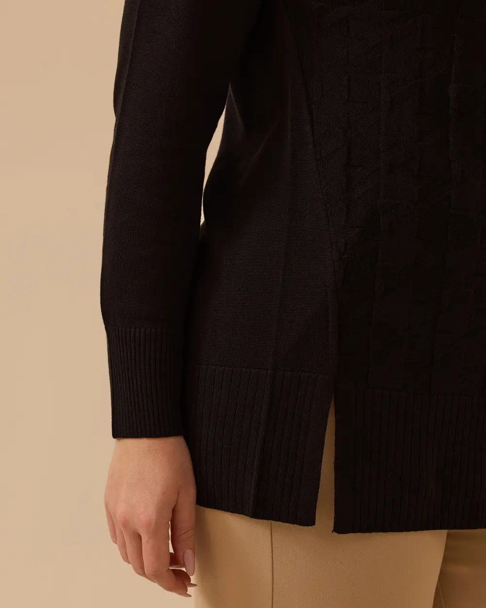 Plus Size Knit Patterned Sweater