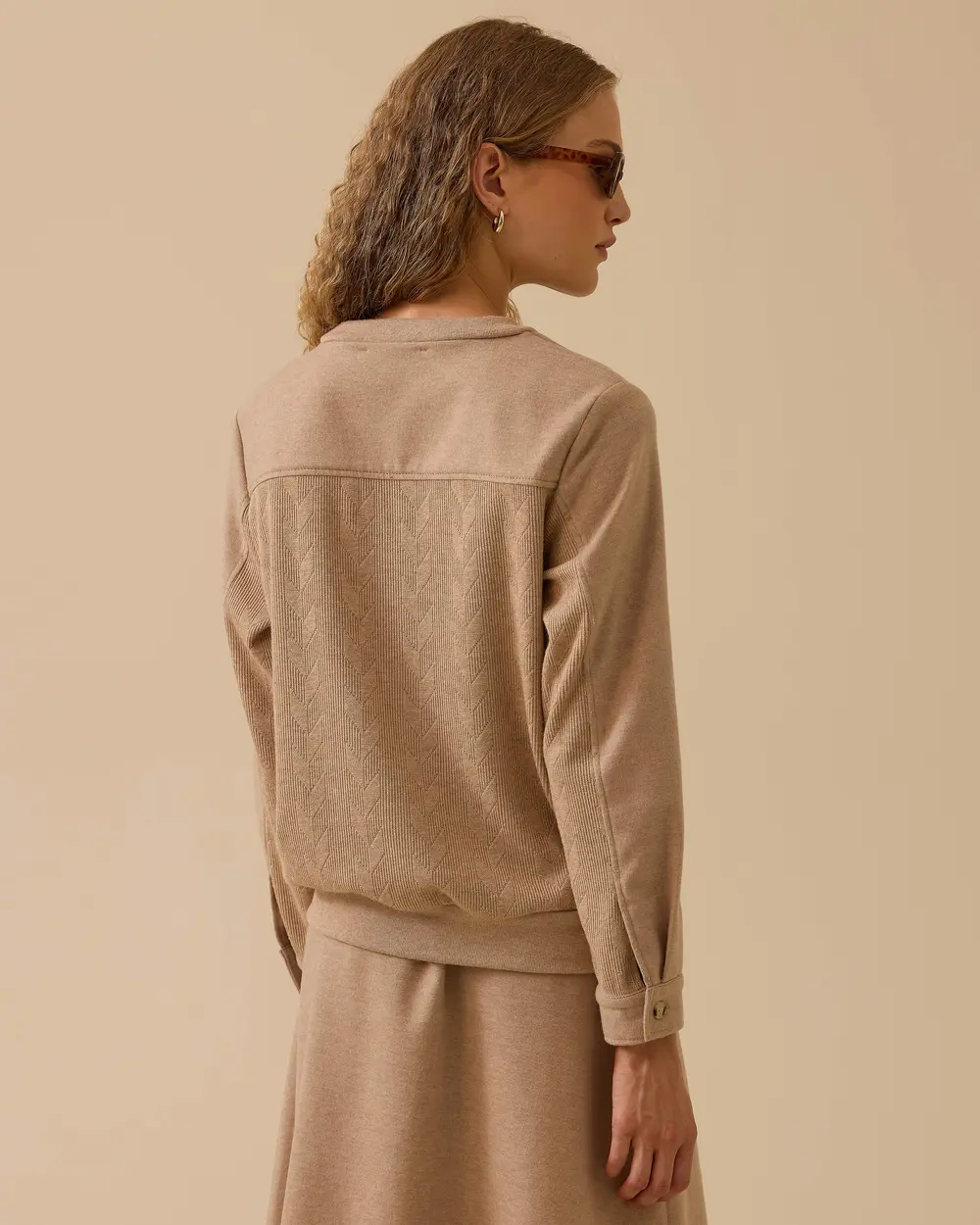 V Yaka Omuz Aksesuarlı Bluz