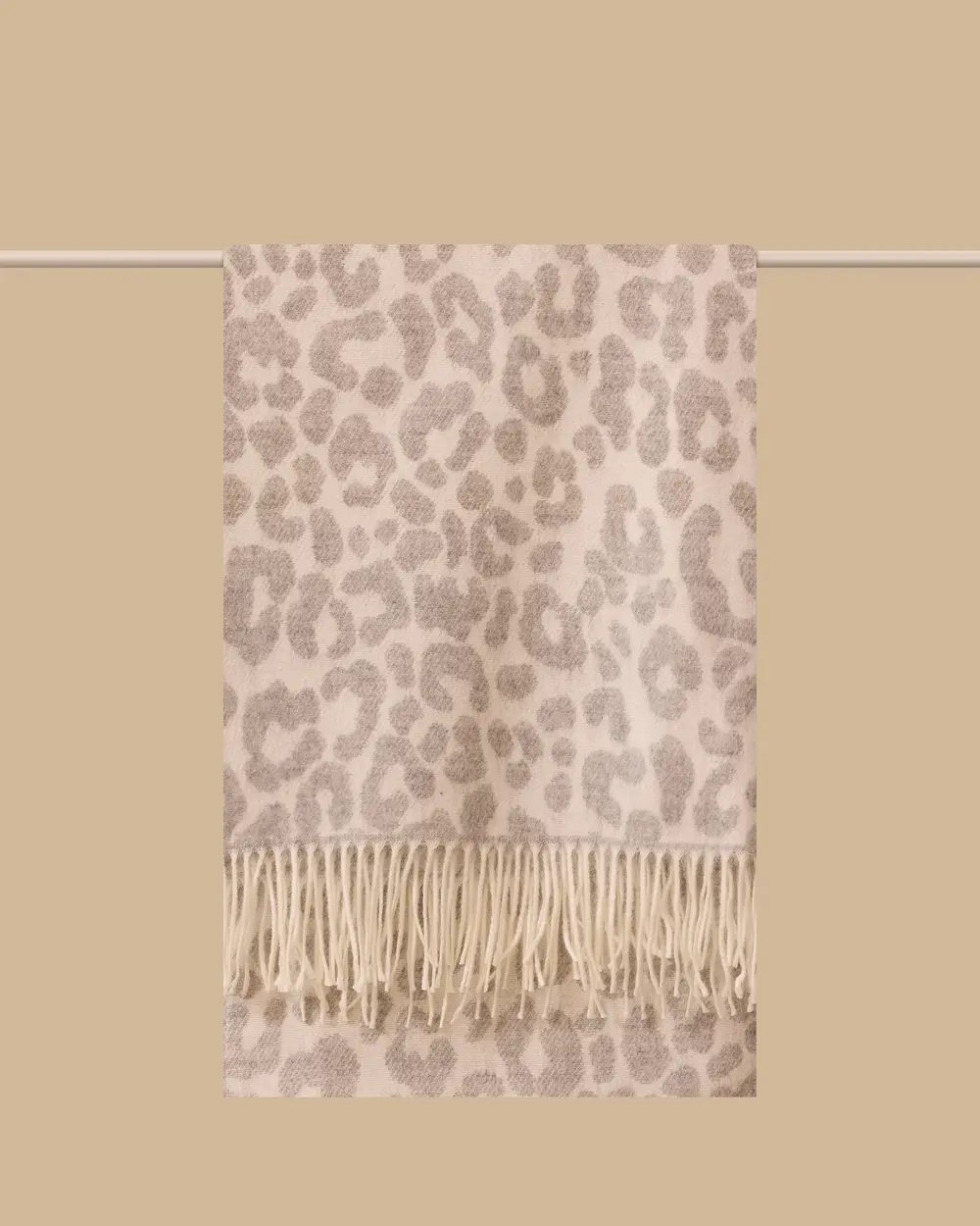 Leopard Patterned Thick Tasseled Shawl