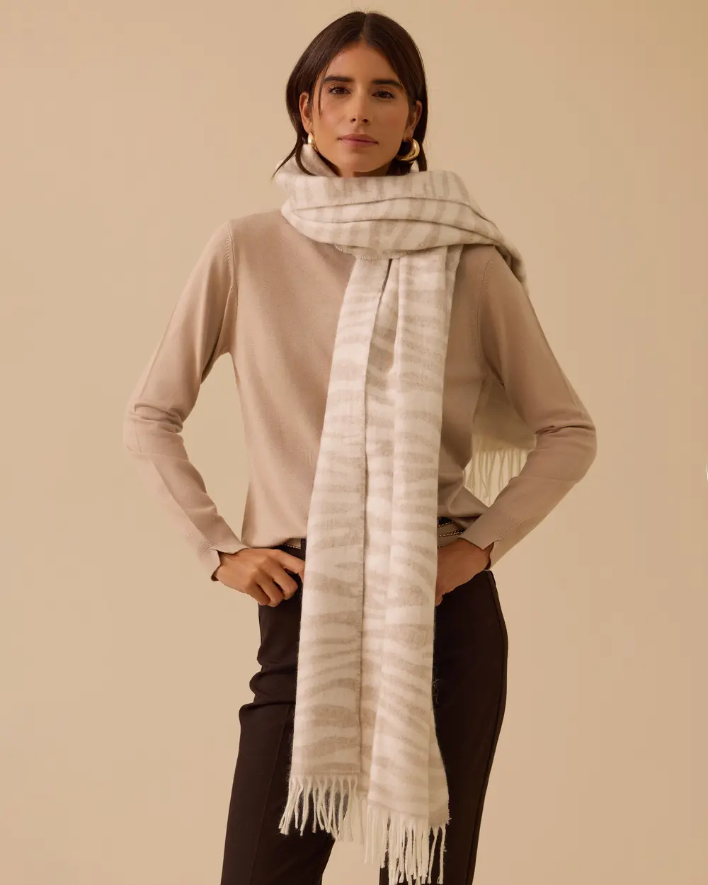 Desenli Püsküllü Kalın Şal