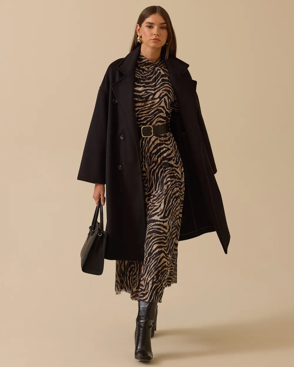 Düğmeli Uzun Kaşe Kaban