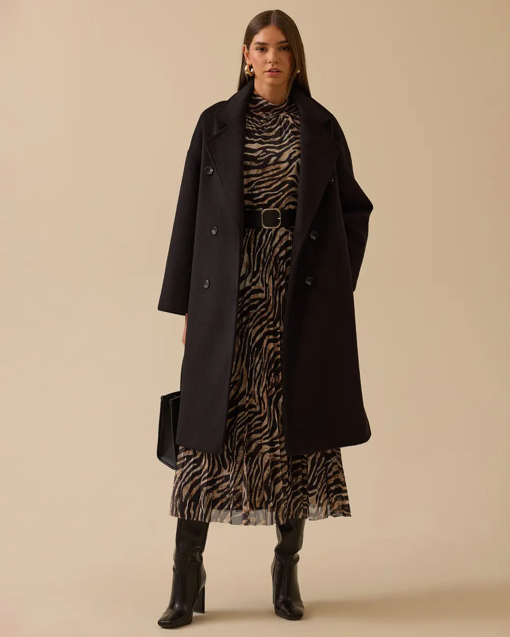 Düğmeli Uzun Kaşe Kaban