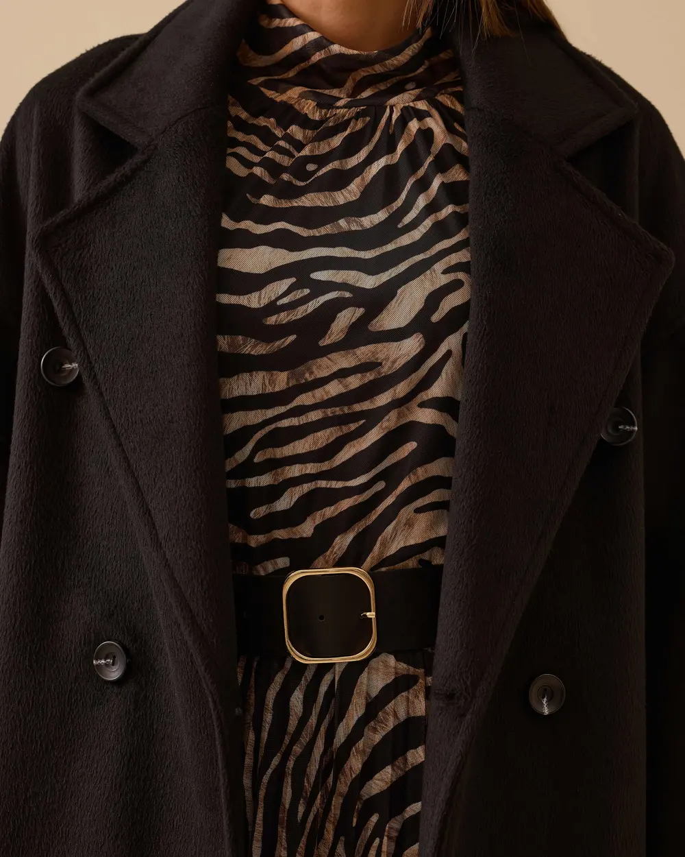 Düğmeli Uzun Kaşe Kaban