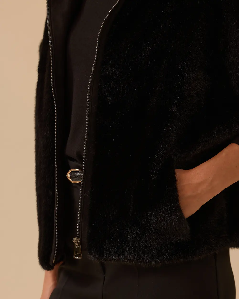 Stand Collar Zippered Faux Fur Vest